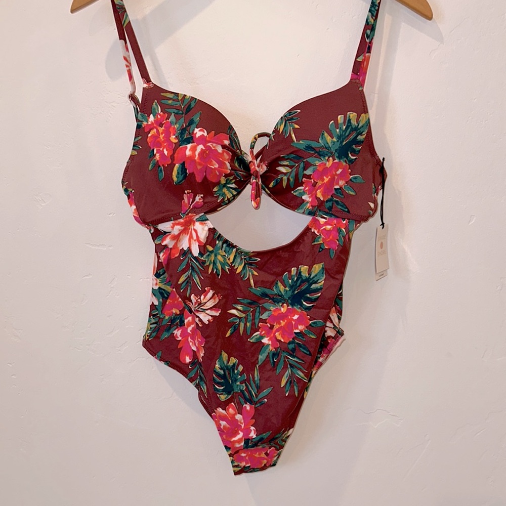 New with tags shade & shore bathing suit.